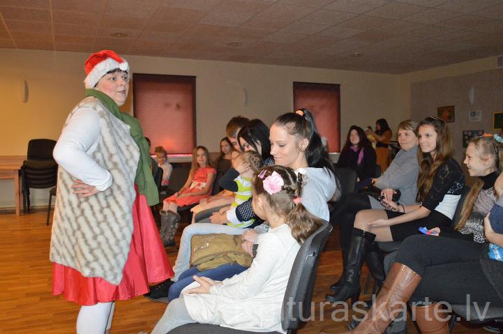 Pirmsskolas vecuma bērnu Ziemassvētku eglīte-2014